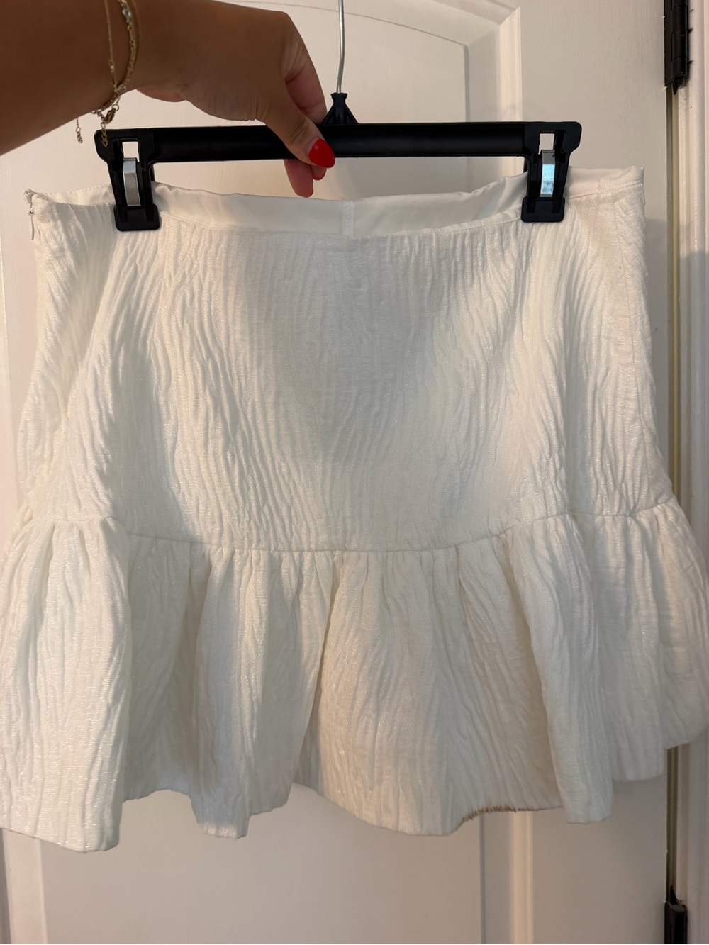 Women's White Textured Ruffle Mini Skirt - Picture 2 of 3